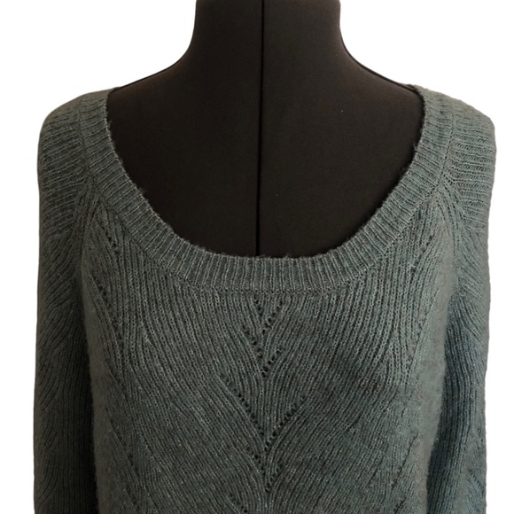 Ruby Moon Sea Foam Green Scoop Neck Sweater Size Medium - Picture 2 of 7